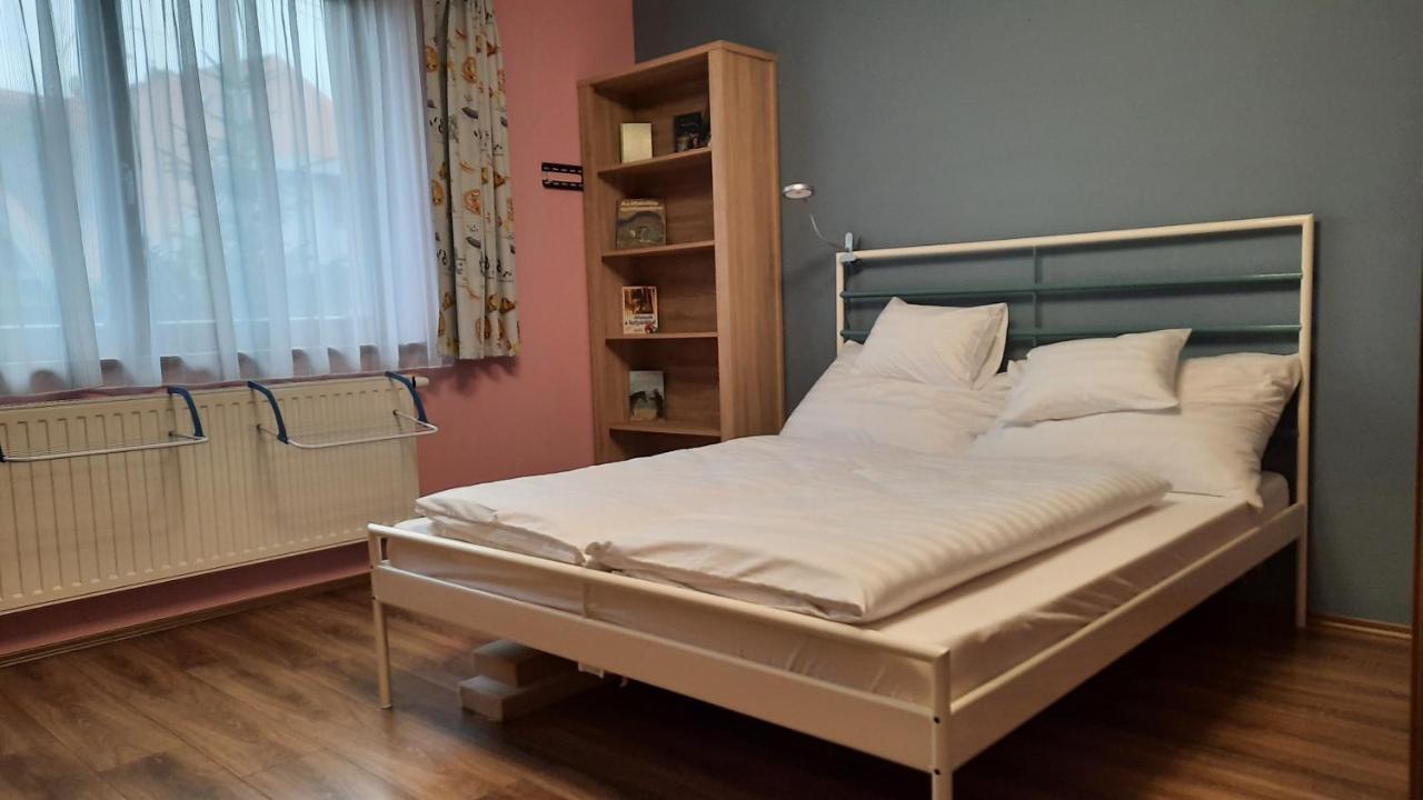 Aranypatak Apartmanhaz Szombathely Buitenkant foto